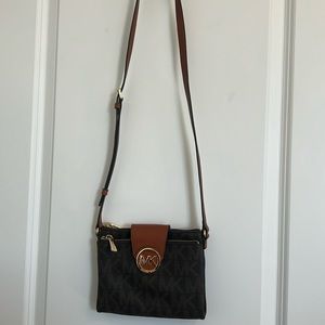 Michael Kors Crossbody purse